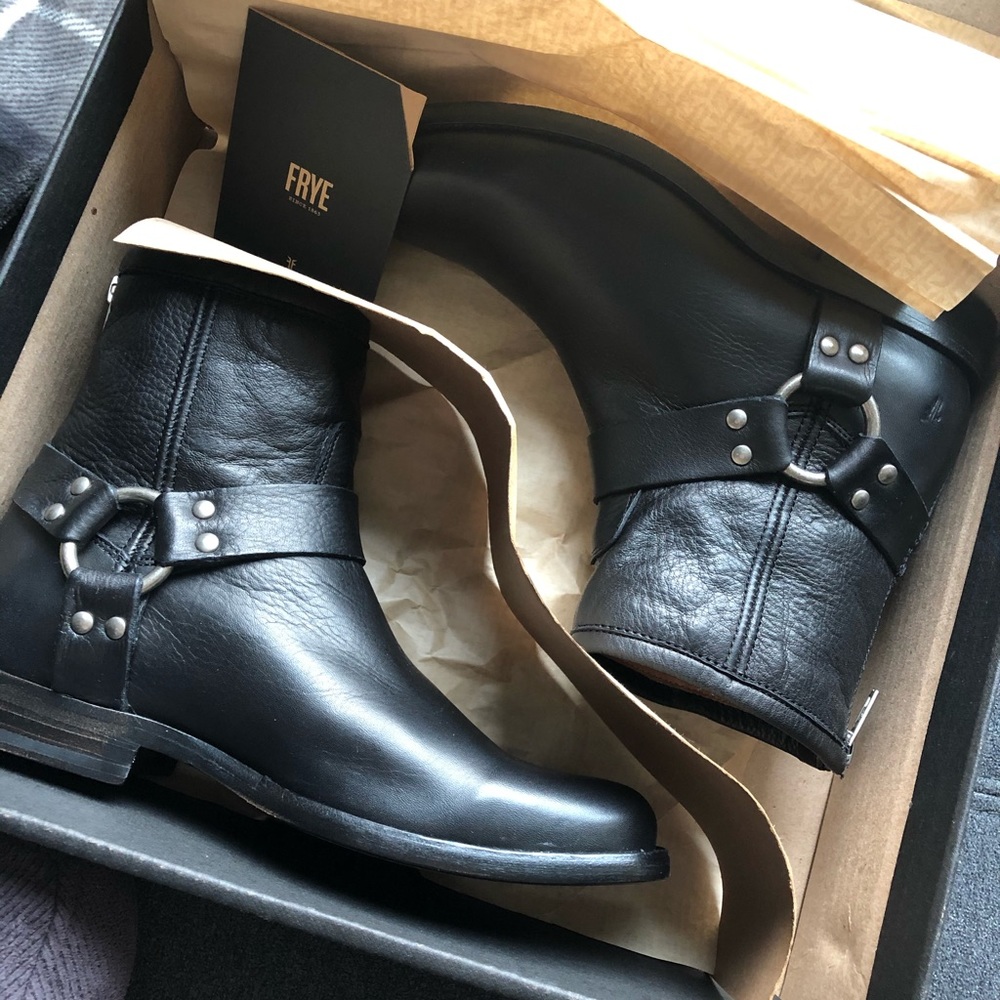 Women’s BNIB Frye boots, size 6.5